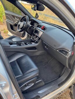Jaguar f pace - 6