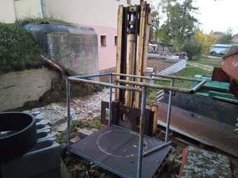 Zdvihací zařízení s plošinou - 6