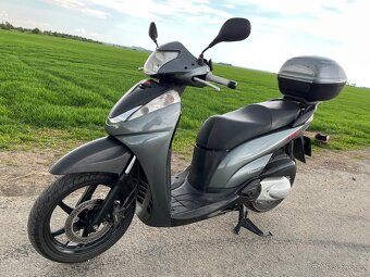 Honda SH 300 - 6
