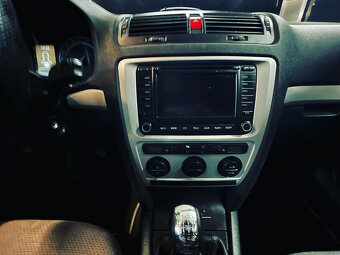 Náhradní díly Škoda Octavia 2 RS sedan 2007 BWA JLW LF7T - 6