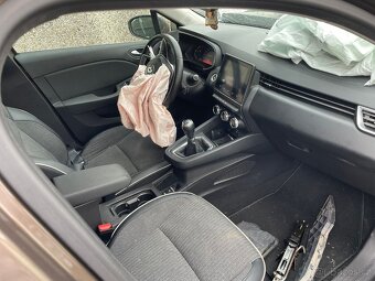Renault Clio V - 6