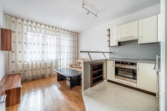 Pronájem bytu 2+kk, 45 m² – M. Chlajna, České Budějovice 2 - 6