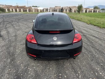 VW BEETLE 2.0 TSI, 147 kW, DSG 2011 edice MAGGIOLINO - 6