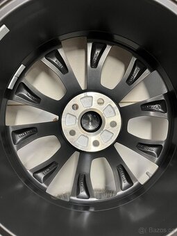 Kodiaq R19 Nová originální zimní sada Crater - 6