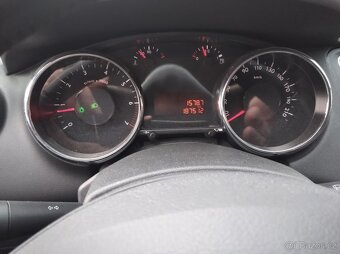 Peugeot 5008 1,6 VVTI 88 Kw 2014 - 6