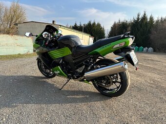 Kawasaki ZZR 1400, 142Kw - 6