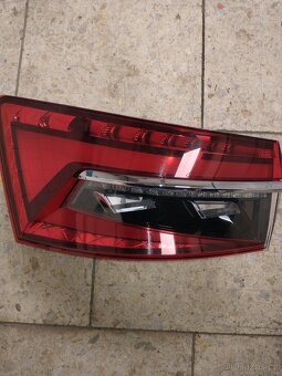 Levá zadní lampa škoda Superb 3 - 6