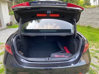 Alfa Romeo Giulia Veloce 2,0 , Q4 - 6