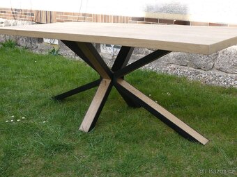 Dubový jídelní stůl - Ovada 250 cm – masivní a moderní - 6