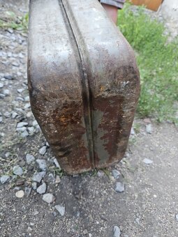 Dobový kanystr československý, jen volat - 6