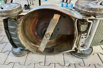 Sekačka benzínová Honda NTL 534 W TRQ 4S + kanystry - 6