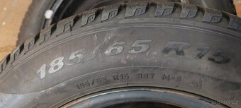2 zimní pneumatiky PIRELLI 185/65R15 88T 7,00mm - 6