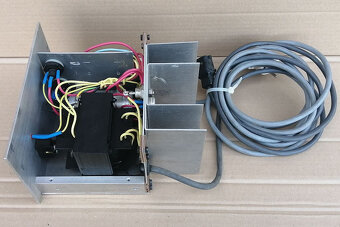 Stabilizovaný napájecí zdroj 12V - 6