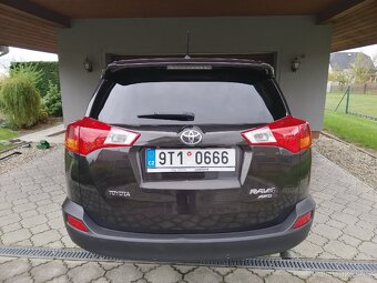 Toyota RAV4 - 6