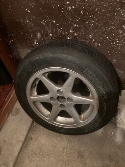 Pneumatiky od auta - 6