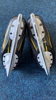 BAZAR - HRÁČSKÉ HOKEJOVÉ BRUSLE BAUER SUPREME M5 PRO INT. - 6