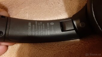 Sony sluchátka typ vyfocený blutu... - 6