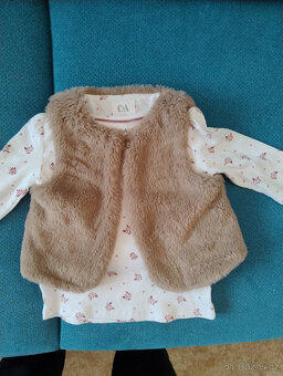 Legíny, tričko a a vesta - 6