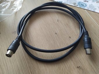 Různé kabely - 6
