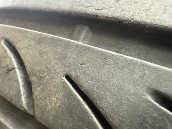 Pirelli P Zero Nero 245/40 ZR18 - 6