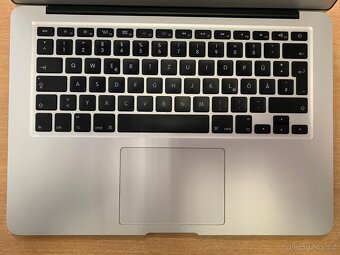 MacBook Air 13" A1466 (2015) 128GB + nabíječka - 6