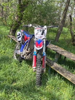 Yamaha YZ 250F - 6