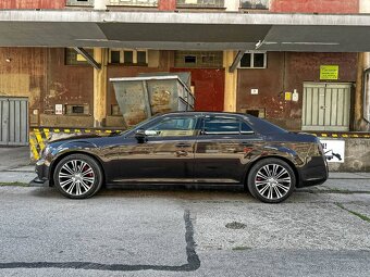 Lancia Thema 3.0L V6 CRD Executive HP A/T Chrysler 300C SRT - 6