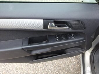 Opel Zafira 1.9 CDTI r.v.2011(7 míst)110kw AUTOMAT - 6