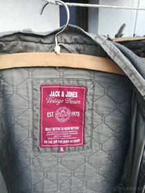 Podzim-zima bunda značky Jack and Jones vel. XL - 6