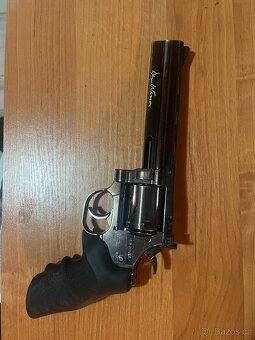 Airsoftový revolver - 6