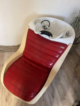 Kadeřnický nábytek - 6