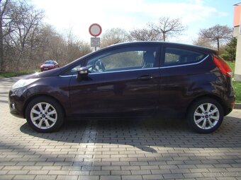 Ford Fiesta 1.4i TITANIUM - 6