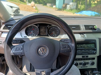 VW Passat Sedan 2,0 TDI, 103kW, koža, manuál - 6