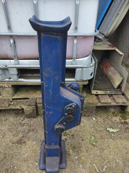 Hřebenový zvedák 5t - 6