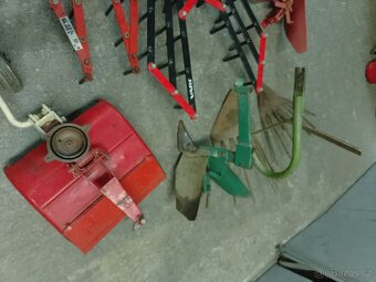 Vari příslušenství,brány,kypřič pluh, těleso, plečka - 6