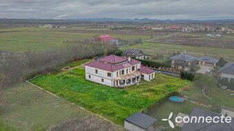 Velkorysý dům 9+kk s užitnou plochou 697 m2 Bezděkov u Žatc - 6
