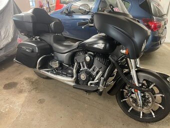 Indian Roadmaster Dark Horse - 6