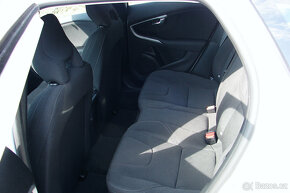 Volvo V40 2.0D 16V 120PS Cross Country NAVI,DVD - 6