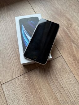 iPhone SE (2020) 64GB - 6
