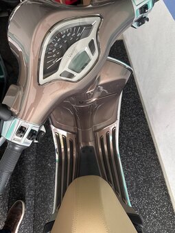 Vespa Primavera 50 2T - 6