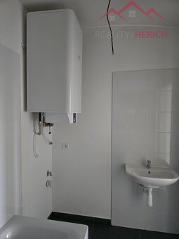 Pronájem bytu 1+kk, rekonstrukce, 27 m2, Žižkovo náměstí - A - 6