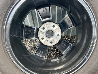 Originální zimní sada Škoda 215/60R16, Bridgestone 5,5mm - 6