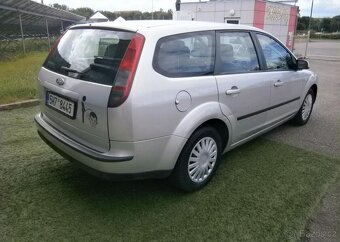Ford Focus 1.6i benzín manuál 85 kw - 6