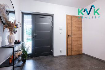 Nízkoenergetický, prostorný bungalov 5+kk s bazénem - 6