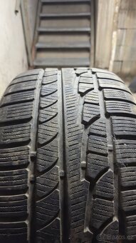 Pneu Nokian 275/40R20 - 6