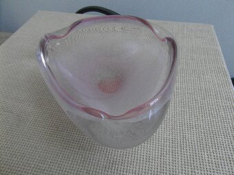 Skleněný růžový popelník - hutní sklo- top stav - 6