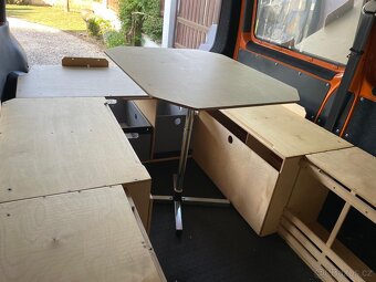 Volkswagen Transporter - obytný - 6