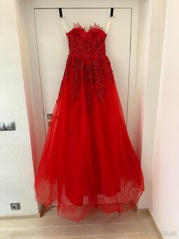 Červené plesové šaty - 6
