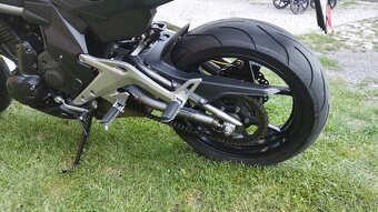 Kawasaki ER6N - 6