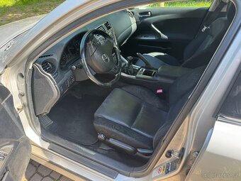 Lexus IS220d - 6
